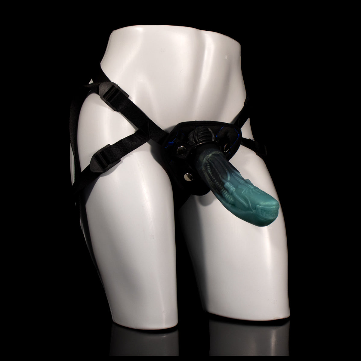 Cintaralho Dildo Monster D-Alien com detalhes orgânicos e estética monstruosa da Monster D