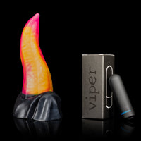 Monster D Hentai Vibrador Lick Poison com língua fina e curvatura intensa
