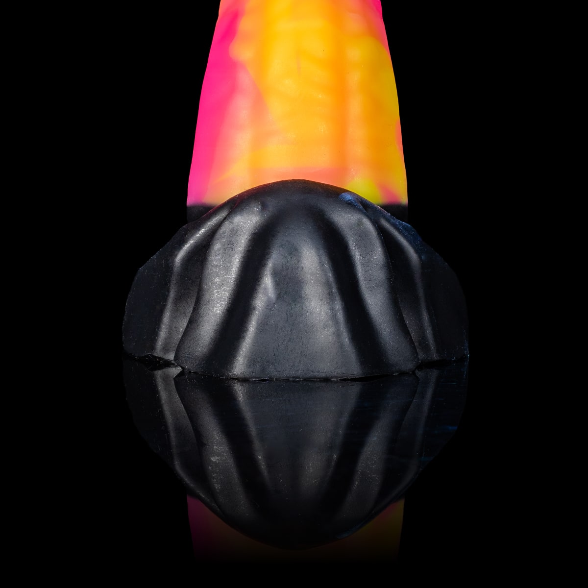 Dildo liso com variação de espessura para prazer crescente
