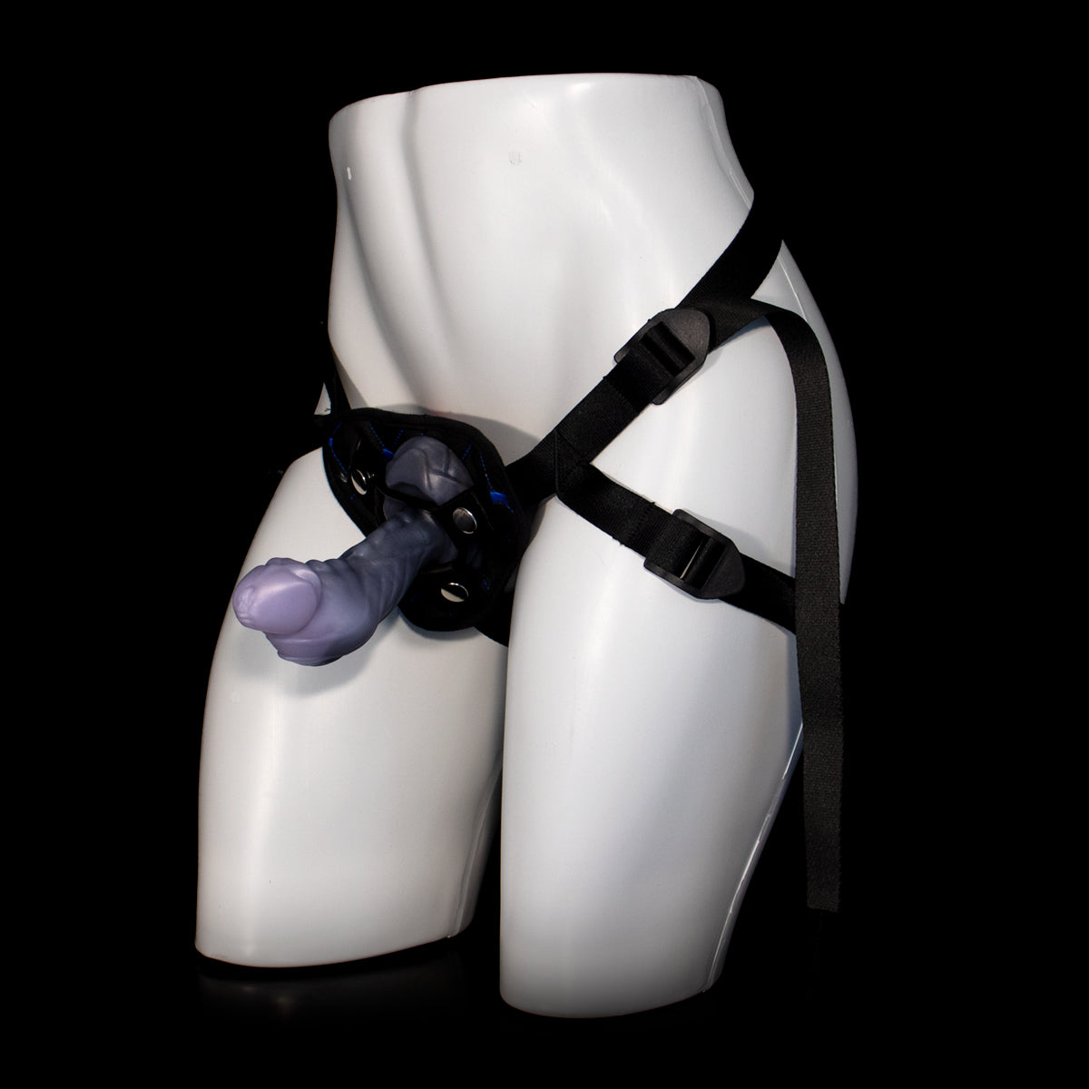 Dildo Monster D Dom: quando o fetiche encontra a arte em uma peça que domina com prazer