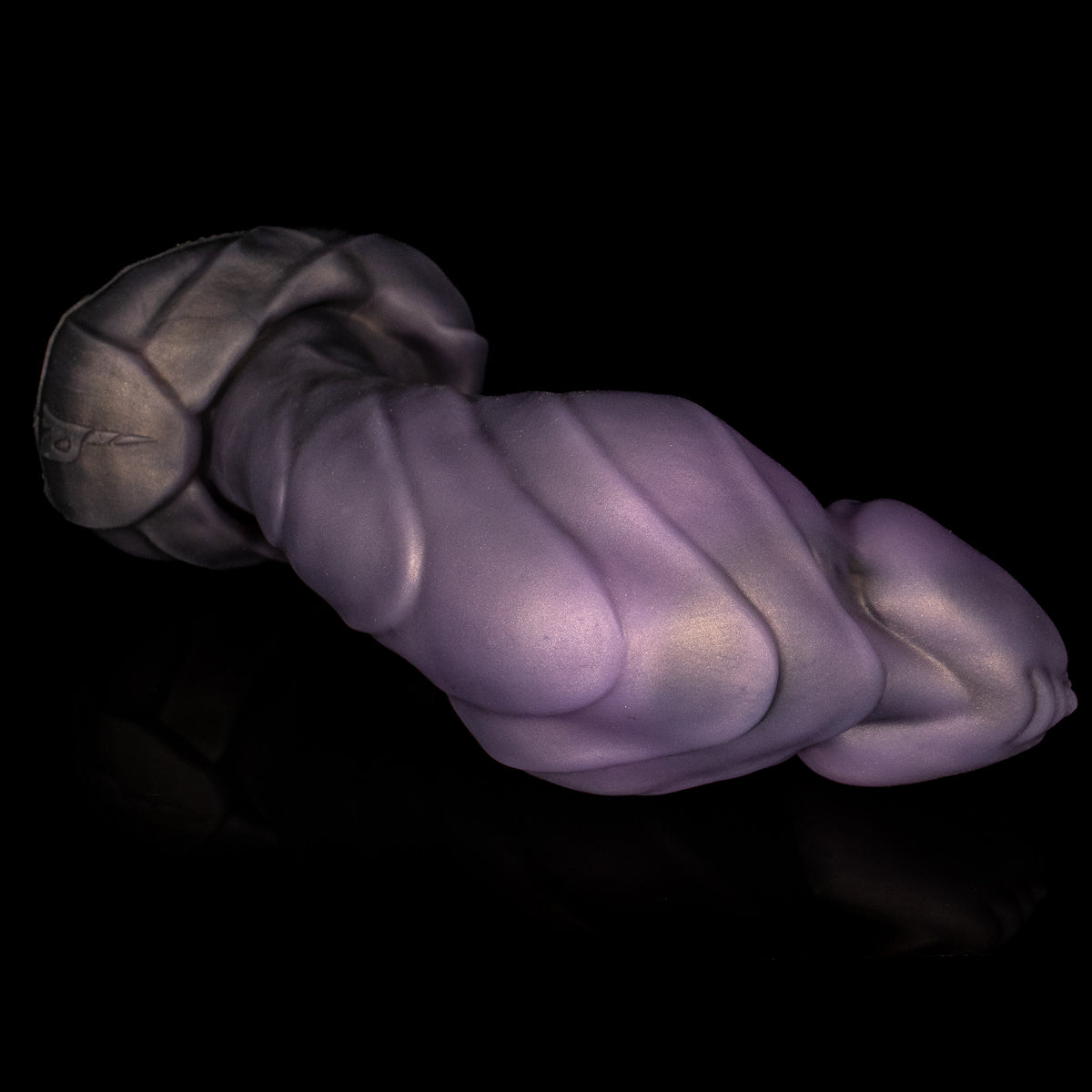 Monster D Dom: um dildo feito pra dominar corpos, vontades e cenários secretos