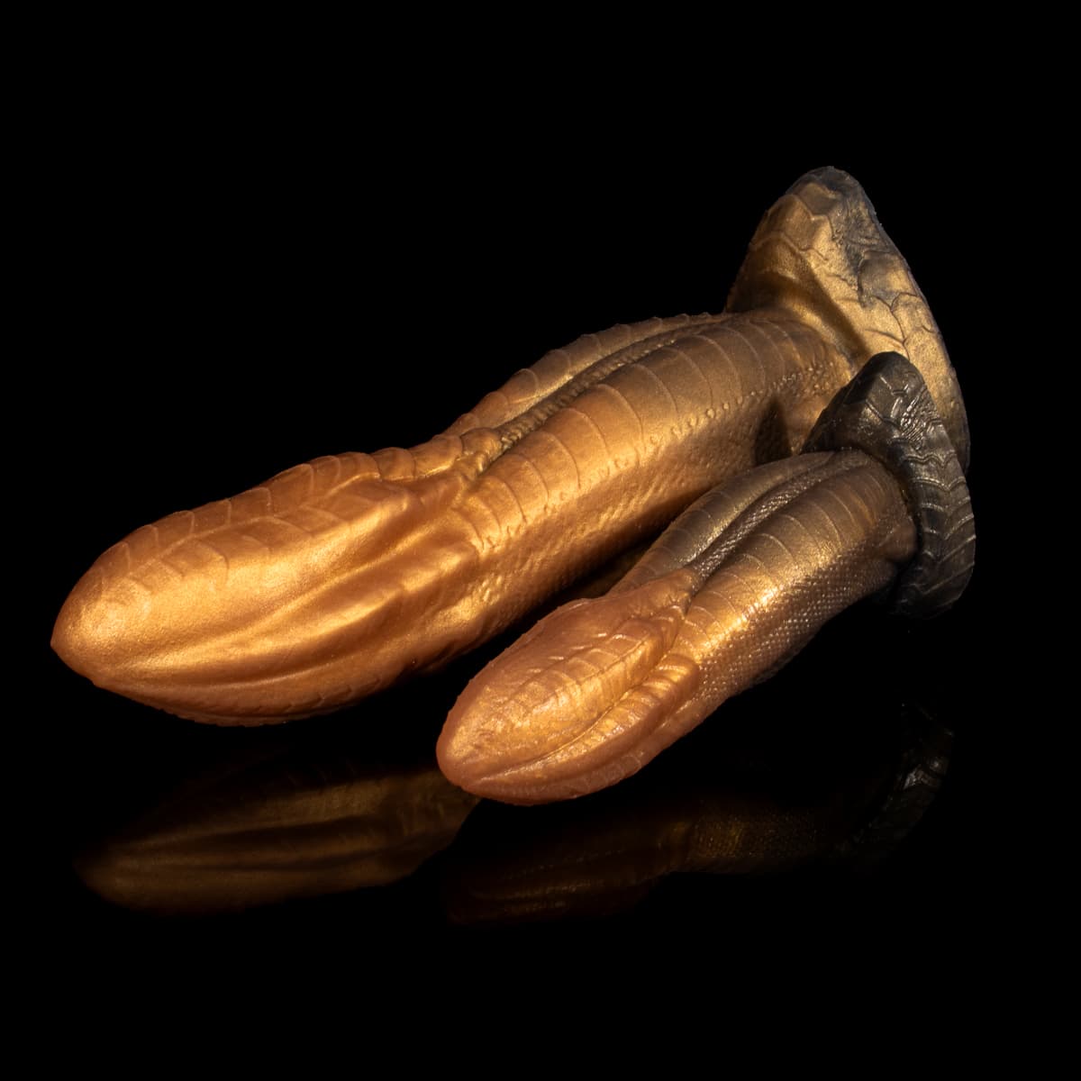 Vibrador Dragon em ouro metálico com escultura que ativa fantasias selvagens Monster D

