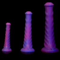 Monster D apresenta o dildo ejaculador com textura e ventosa potente
