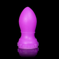 Plug anal iniciante com curvas delicadas e três cores vibrantes para explorar o prazer