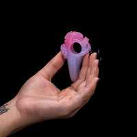 Detalhe do Anel Peniano que Vibra Kraken da Monster D em close sensual