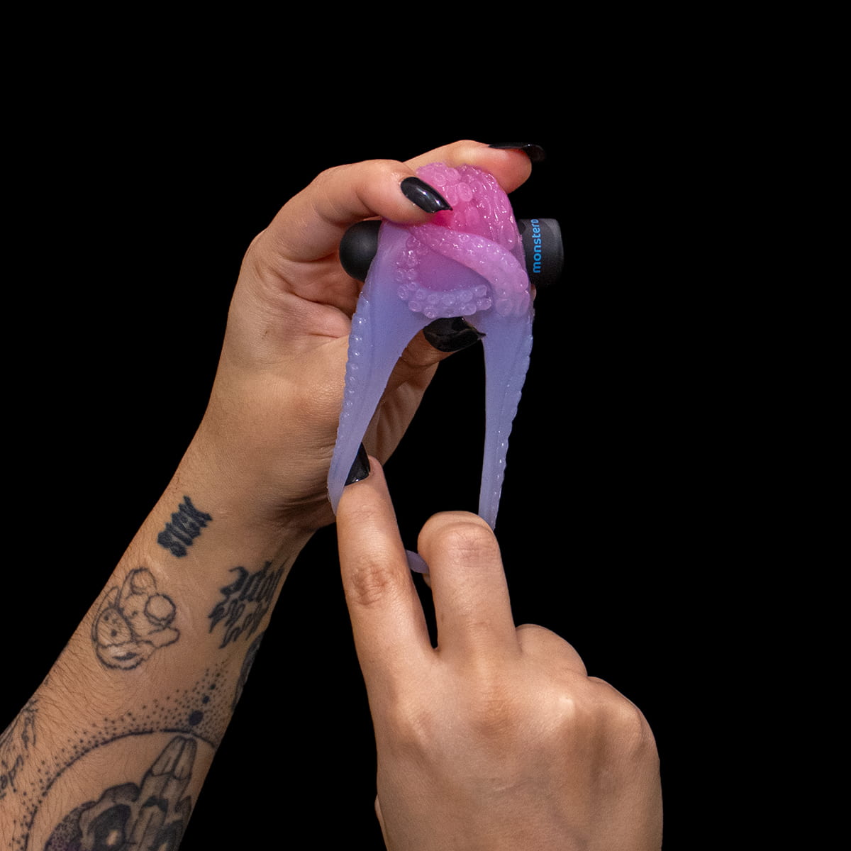 Monster D apresenta Kraken, anel peniano que vibra e segura a ereção