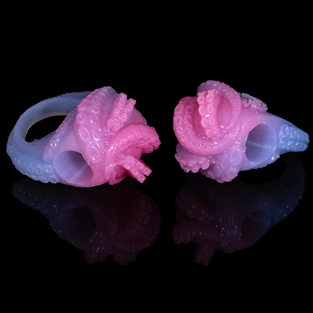 Monster D anel peniano vibratório Kraken, design ousado e prazer extremo