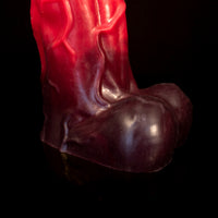 Dildo Grosso Bane da Monster D com volume realista e toque aveludado
