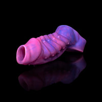 Capa peniana de silicone com texturas estimulantes e volume extra para prazer intenso