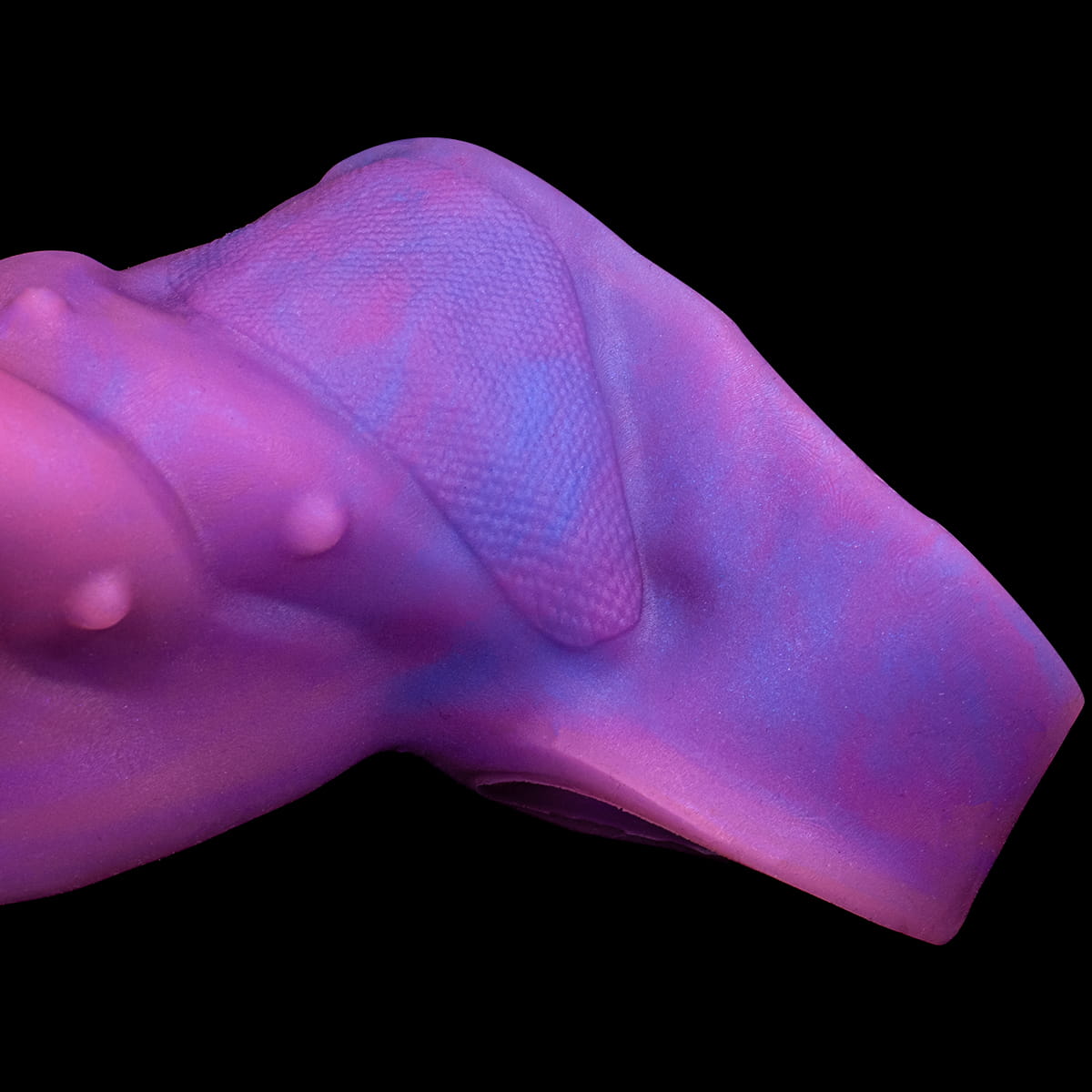 Capa peniana para aumentar o volume e provocar com curvas e texturas definidas