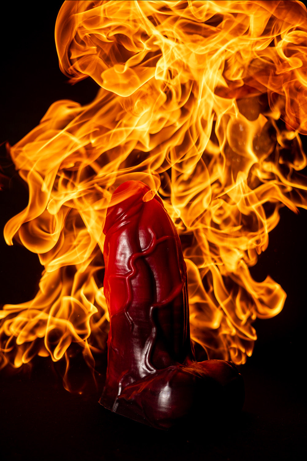 Bane Monster D dildo grosso com textura real e bolas para apoio
