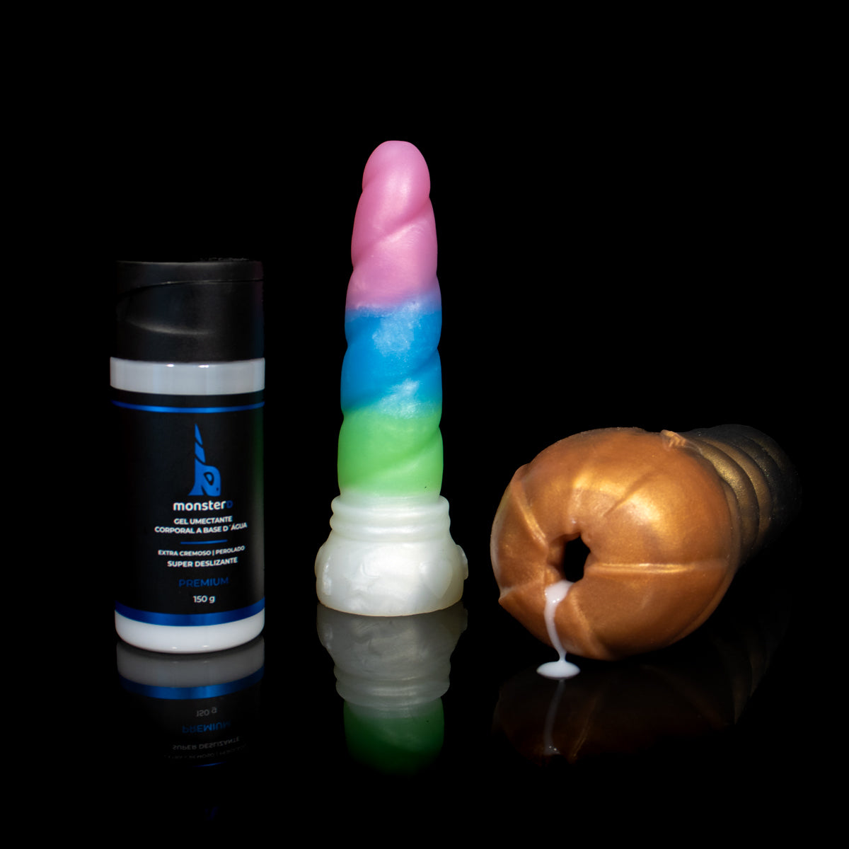 Masturbador Monster D dourado com penetração realista e design luxuoso
