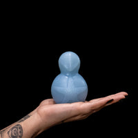 Vibrador de clitóris da Monster D com acabamento premium e material seguro para a pele.
