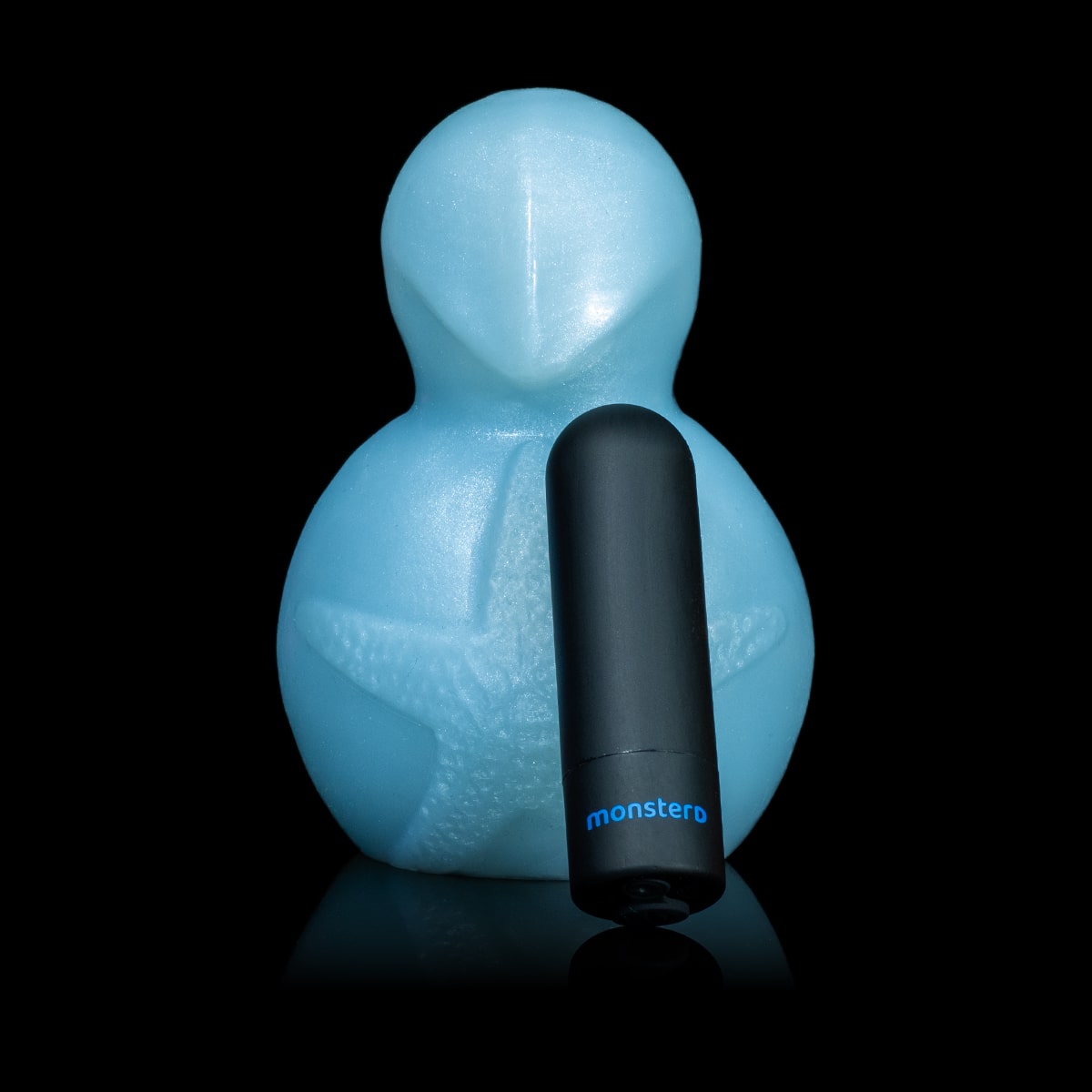 Sex toy massageador de clitoris Monster D com design marinho e toque arredondado para estímulo clitoriano intenso
