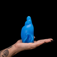 Vibrador de clitóris Sense Shell da Monster D com textura fluida e toque encantador
